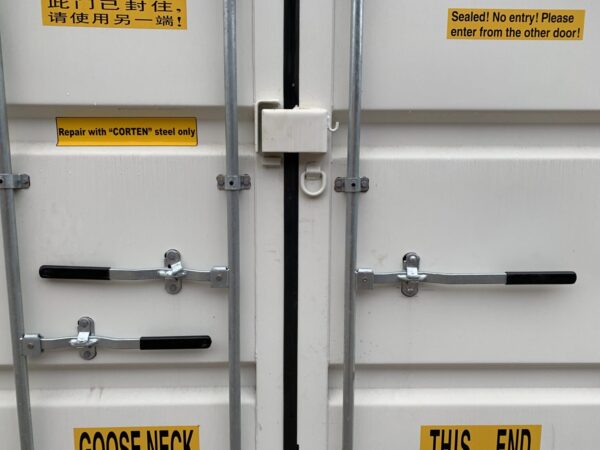 ***UNIQUE***24′ x 8′ x 9.5′ Tall – New *High Cube* Shipping/Storage Container – Wind and Watertight-WHITE - Image 8