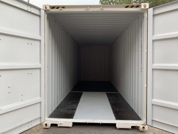 ***UNIQUE***24′ x 8′ x 9.5′ Tall – New *High Cube* Shipping/Storage Container – Wind and Watertight-WHITE - Image 4
