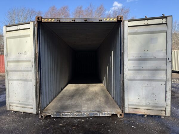 40′ x 8′ x 9.5′ Tall –Used *High Cube* Shipping / Storage Container-Wind and Watertight – BLUE - Image 9